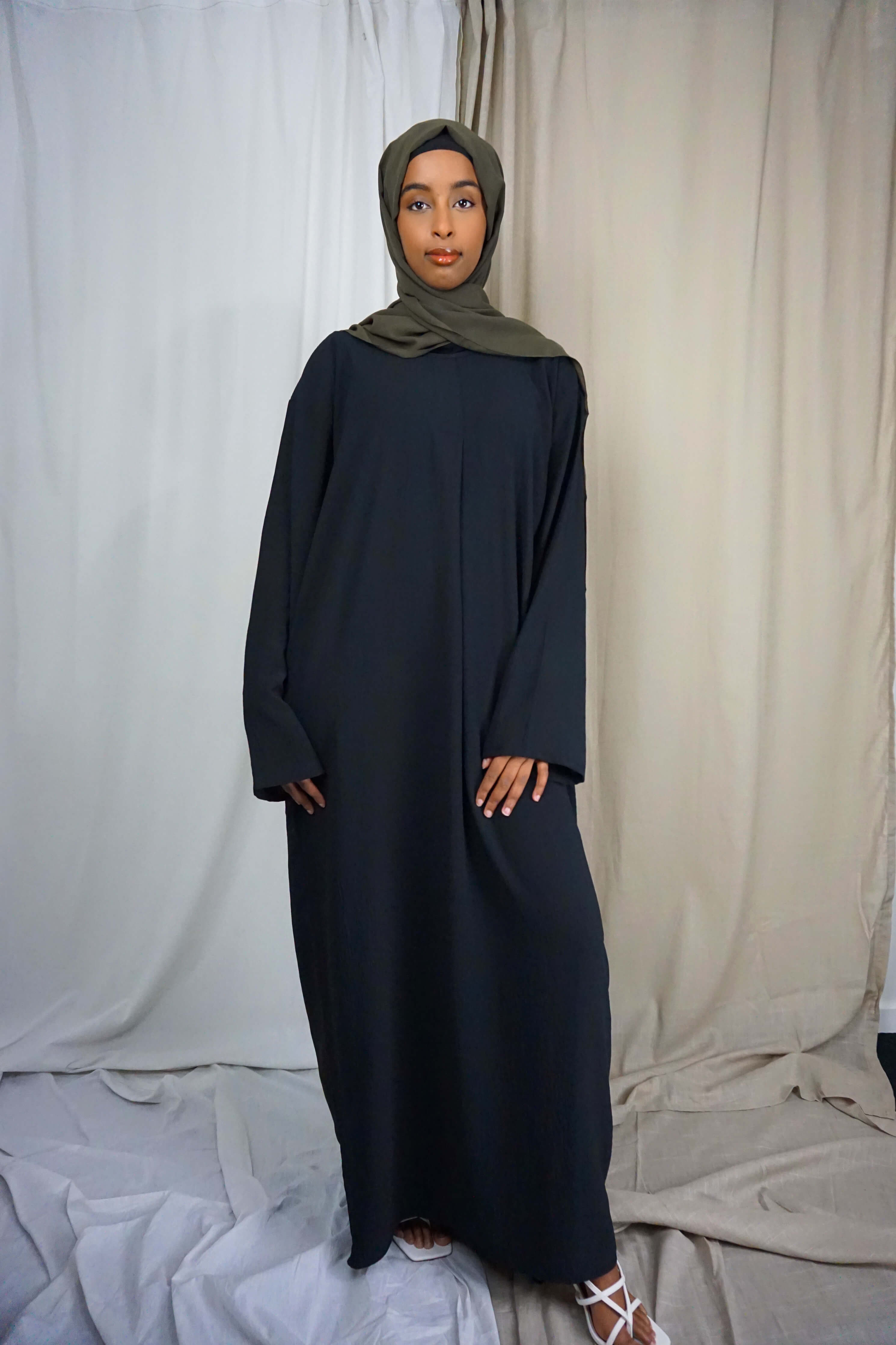 Long sleeve maxi dress in black