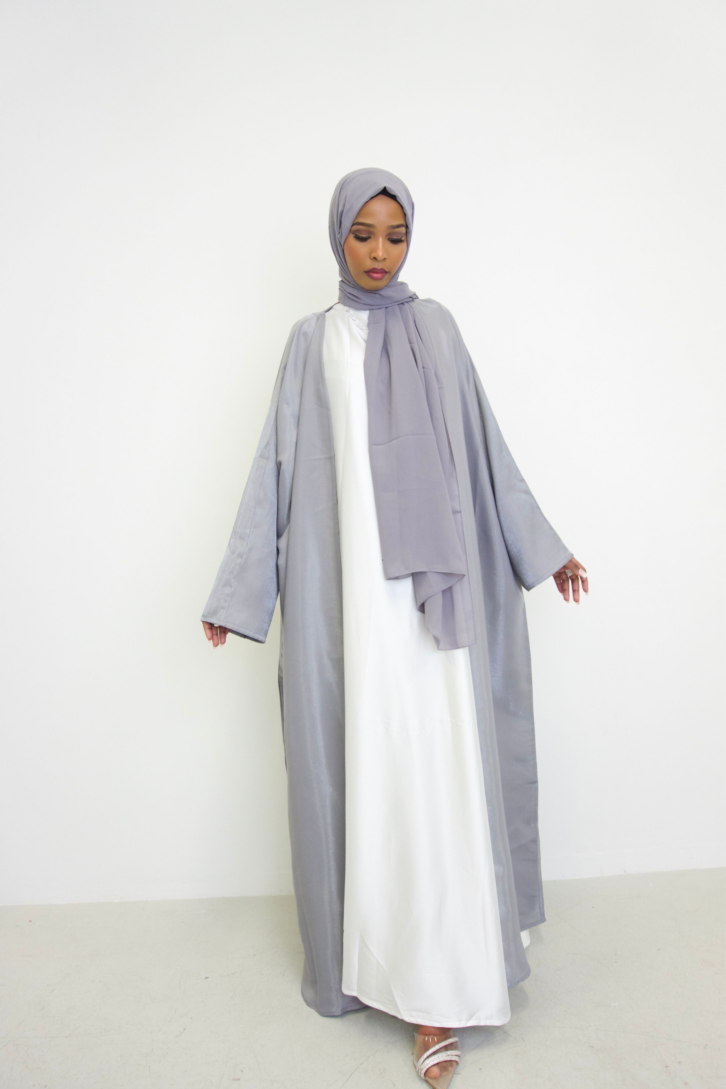 Metallic Silver Bahraini Abaya With Matching Hijab